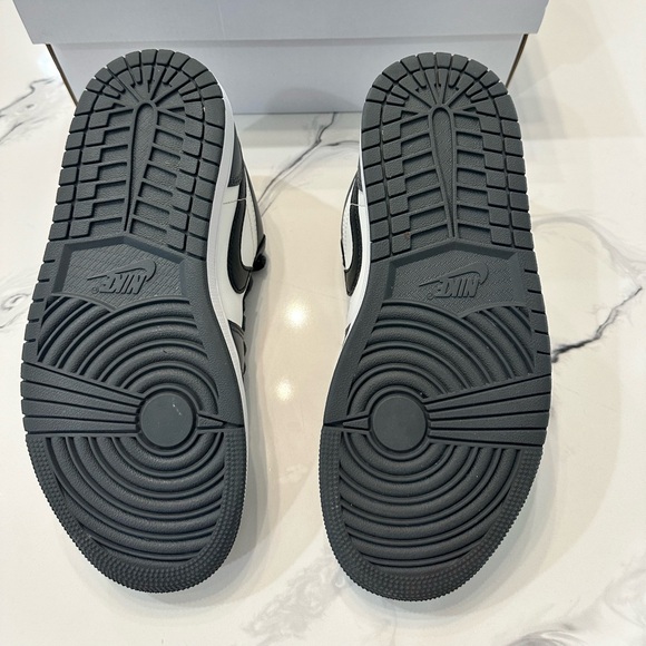 Nike Air Jordan 1 low women’s shoes sail/off noir-dark grey- white size 6.5 - Picture 8 of 13